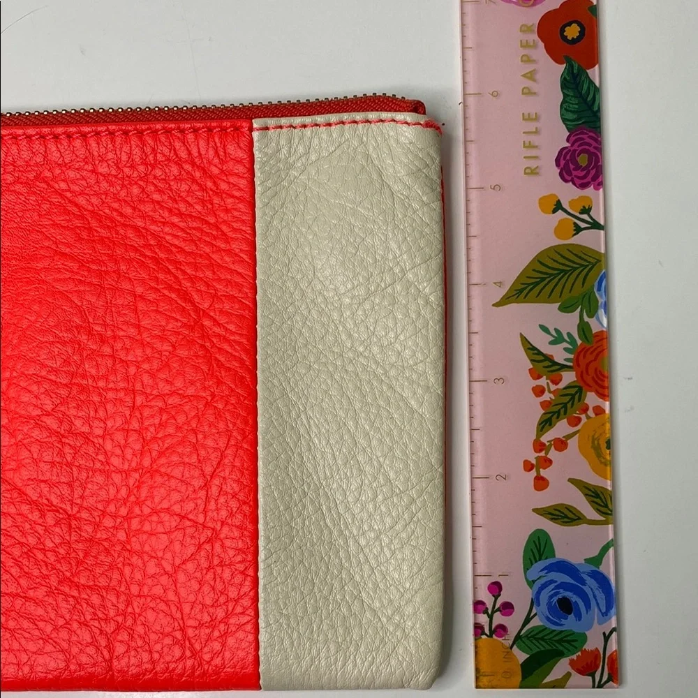 GAP Twotones East West Wristlet Pouch Colorblock‎ Pebbled Leather Pink Vibration - Picture 8 of 9